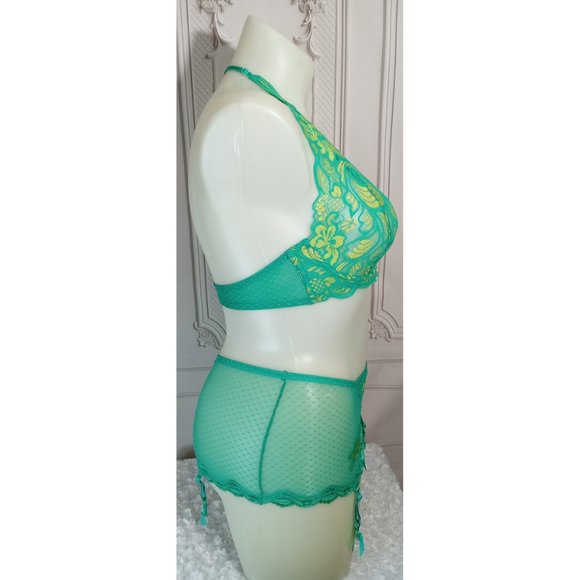 NWOT Fredrick's Of Hollywood Green Halter Bra & Garter W/Built-in Panty Set Sz L - Picture 2 of 8